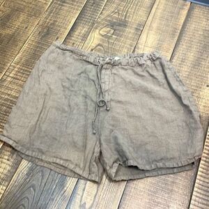 Subtle tones linen shorts size 2 med/large
